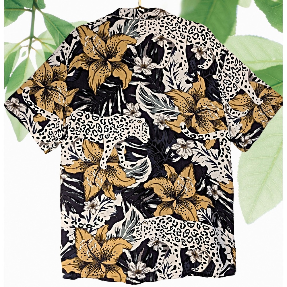 Vacancy Co XL Tropical Leopard Floral Print Button Up Soft Shirt unisex - Picture 2 of 6